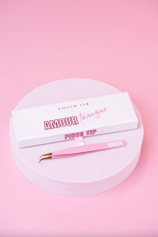 AMOUR 45° TWEEZER